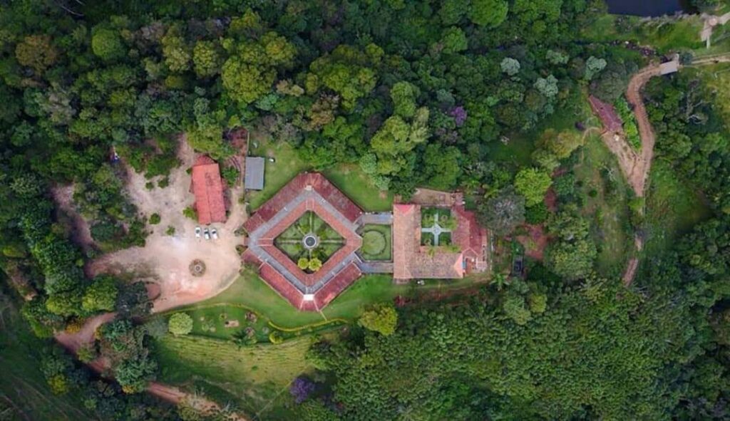 vista aéra mosteiro serra clara